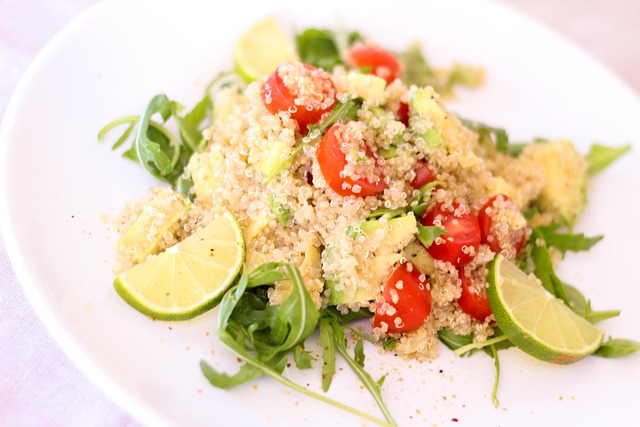 salade de quinoa et légumes